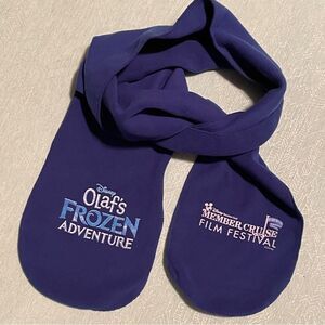 Disney Fiel Microfleece scarf Olaf’s Frozen Adventure Disney Vacation Club NEW